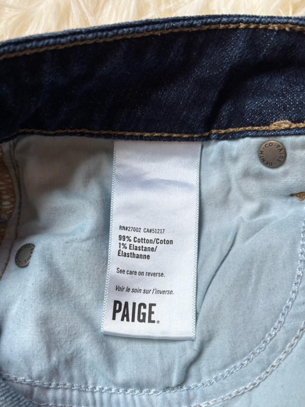 Paige Women’s Dark Wash Cuffed Denim Shorts Size 26 Low Rise - Picture 4 of 4